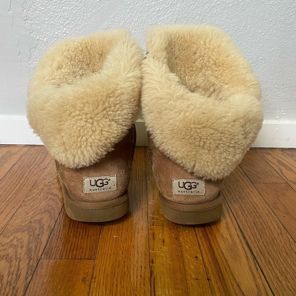 UGG Short Fold Over Suede Chestnut Boots Women’s W9 - Picture 5 of 8